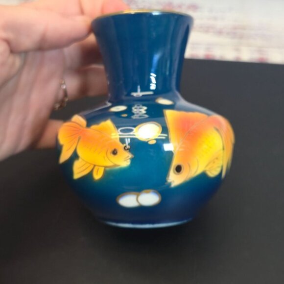 Vintage Japanese Bud vase Goldfish cobalt blue hand painted  fish - Picture 2 of 10